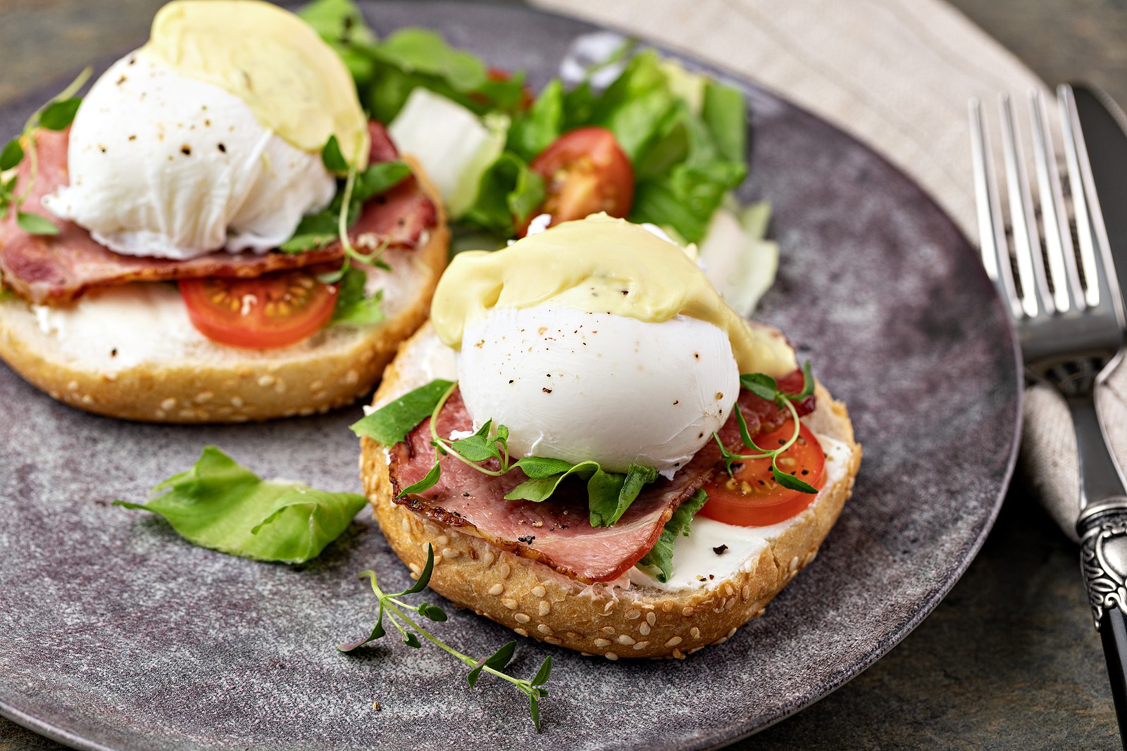 hot-sauce-on-eggs-benedict